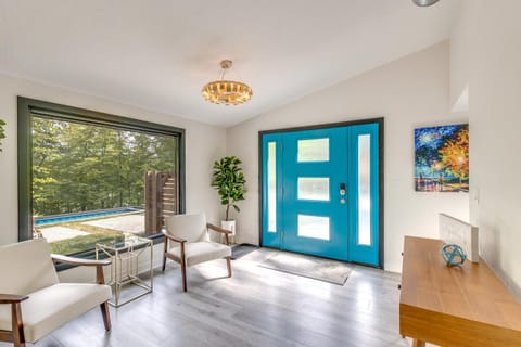 Riverfront Appleton Home with Pool and Boat Dock! House in Appleton