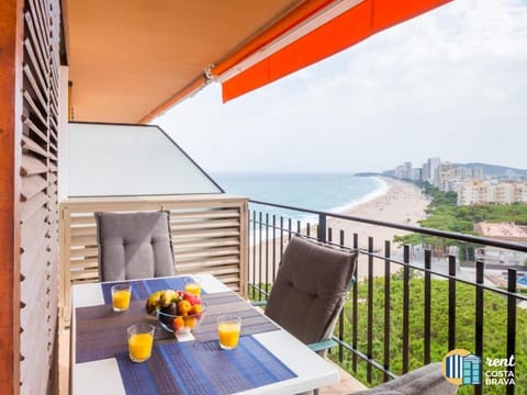View (from property/room), Balcony/Terrace, Mountain view, Sea view