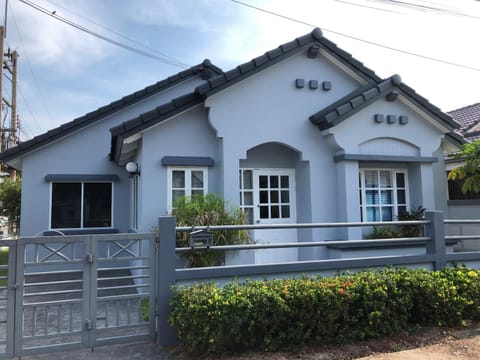 Property building, Day