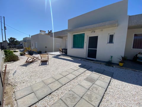 Property building, Facade/entrance, Inner courtyard view, Parking, sunbed