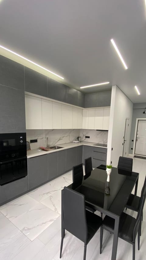 Living room, Seating area, Dining area, minibar, pet friendly, stove