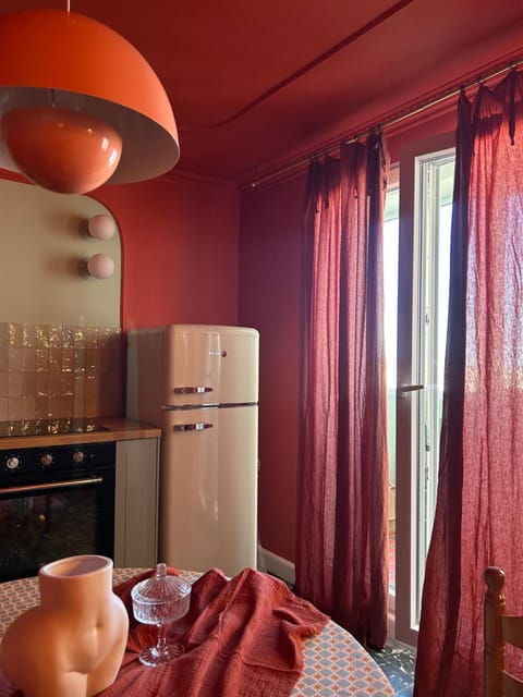 Kitchen or kitchenette, pet friendly, washing machine, kitchen