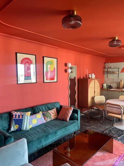 Living room, Seating area