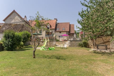 La Glycine et La Villanelle House in Bourgogne-Franche-Comté