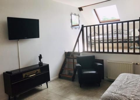 Ferme de Gratteloup Bed and Breakfast in Île-de-France