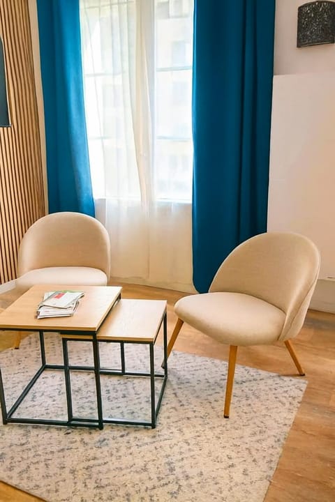 Hinster - studio confort, espace café, au coeur de Nogent Apartment in Nogent-le-Rotrou