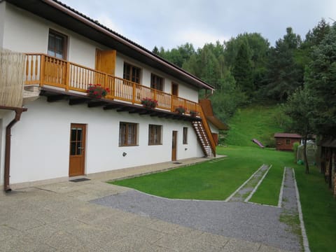 Facade/entrance, Garden