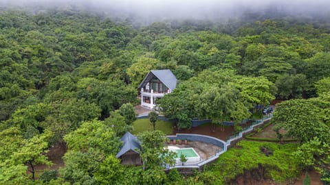 Property building, Nearby landmark, Day, Natural landscape, Bird's eye view, Garden, Mountain view