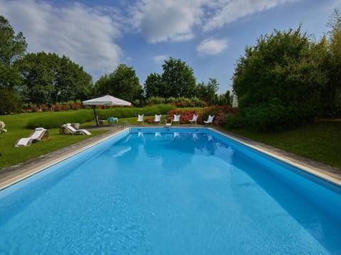 Day, Garden, Garden view, Pool view, Swimming pool, sunbed