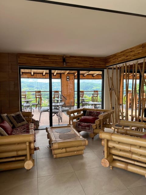 Natural landscape, Lounge or bar, Seating area