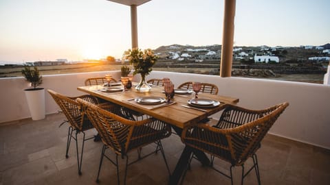 Natural landscape, View (from property/room), Balcony/Terrace, Balcony/Terrace, Dining area