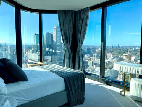 Bed, Natural landscape, View (from property/room), Bedroom, City view