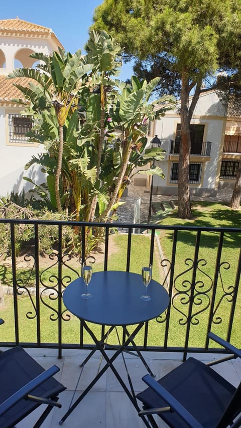 Balcony/Terrace, Garden view
