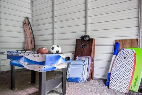 Cozy Home Across from Base, Close to Airport & Beaches House in North Charleston