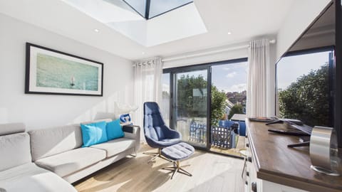 Communal lounge/ TV room, Living room