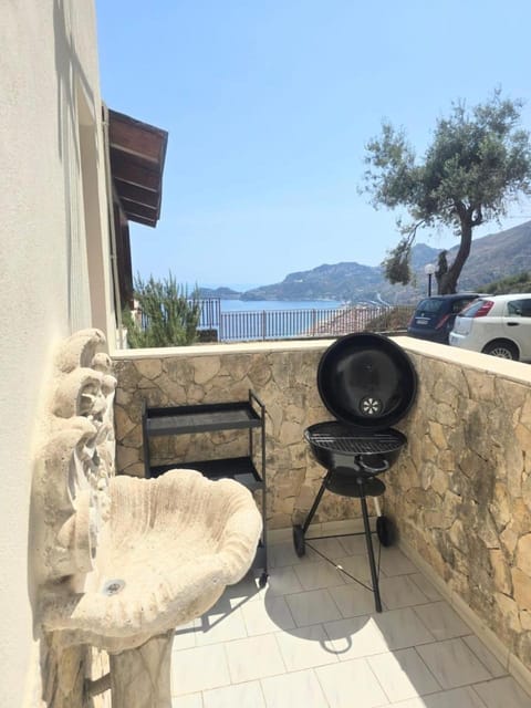 Day, Natural landscape, View (from property/room), Balcony/Terrace, Mountain view, Sea view, Parking