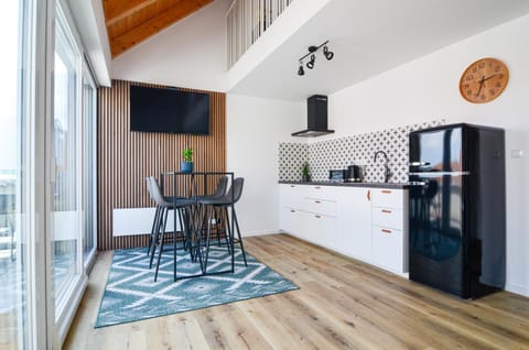 Living room, Dining area, kitchen, kitchen