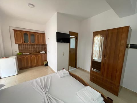Luli Studios Apartment in Ksamil