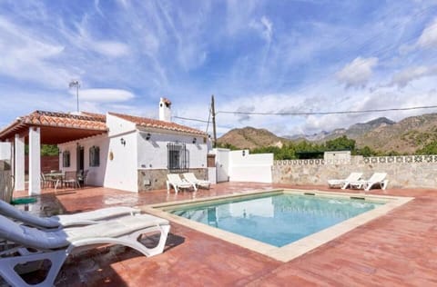 Mountain view, Pool view, Swimming pool, sunbed