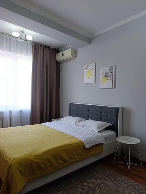 Bed, Bedroom, air conditioner