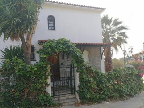 Pine & sea house House in Nikiti