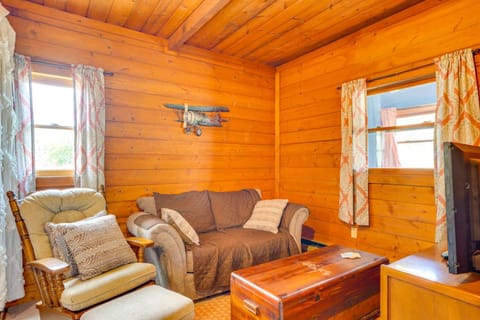 Bisbee Vacation Rental with Mountain Views and Sunroom House in Bisbee