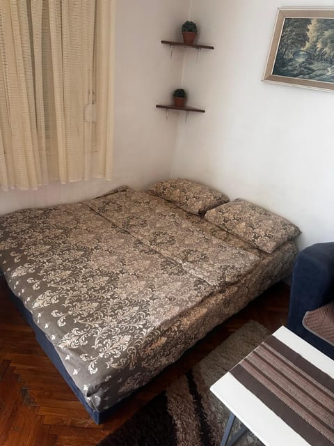 A-D free wi-fi internet, air conditioner,free parking Apartment in Podgorica
