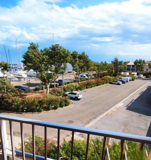 Balcony/Terrace, Balcony/Terrace, Sea view, Parking