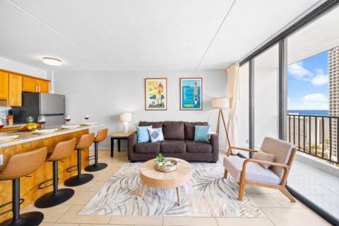 Balcony/Terrace, Living room, Seating area, Dining area