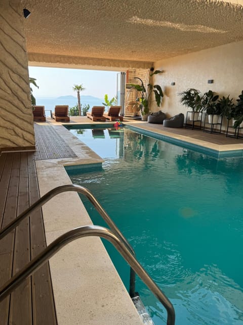 Pool view, Swimming pool
