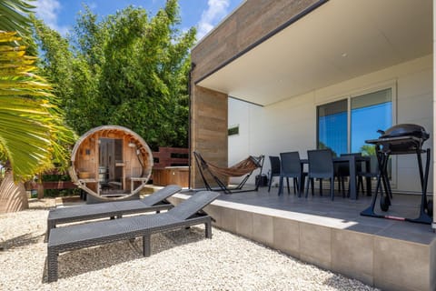 Day, BBQ facilities, Balcony/Terrace, sunbed