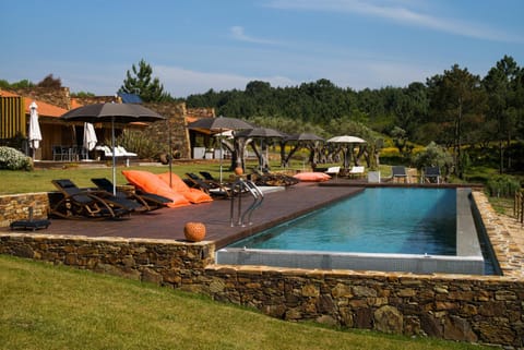 Day, Swimming pool