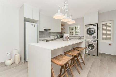 Kitchen or kitchenette, dishwasher, minibar, pet friendly, stove, washing machine, dryer