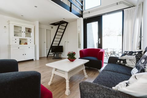 Mimosa 9 - Klepperstee Ouddorp NOT INTENDED FOR COMPANY OR WORK-RELATED STAYS House in Ouddorp