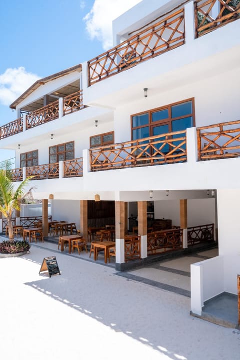 Property building, Restaurant/places to eat