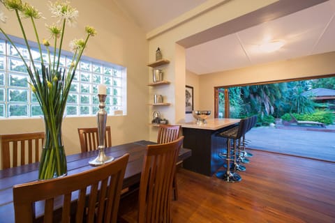 Communal lounge/ TV room, Garden, On site