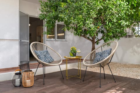 Day, Garden, Seating area, Garden view