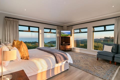 Pezula Lake House House in Knysna