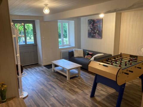 Guédelon 10 min Linge fourni Gîte MGB House in Centre-Val de Loire