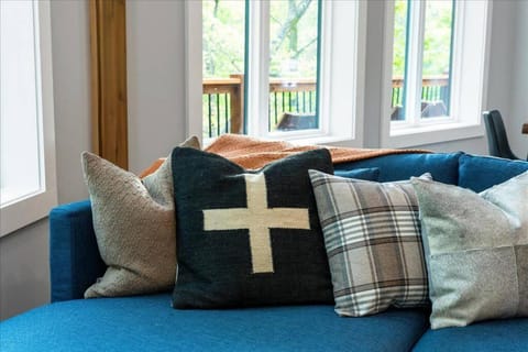 Mountain Retreat Haven-Hot Tub-Game Room Chalet in Massanutten