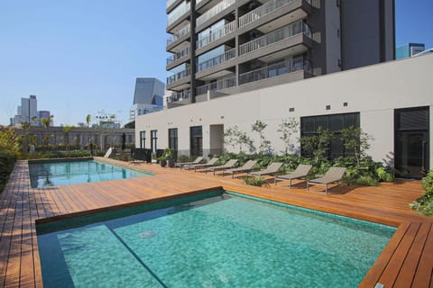 Facade/entrance, Swimming pool