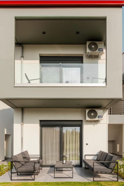 Property building, Balcony/Terrace
