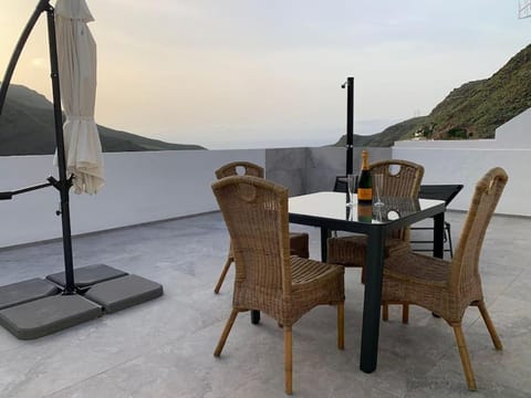 Natural landscape, View (from property/room), Balcony/Terrace, Mountain view, Sea view