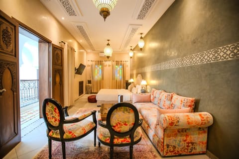 Living room, Photo of the whole room, Seating area