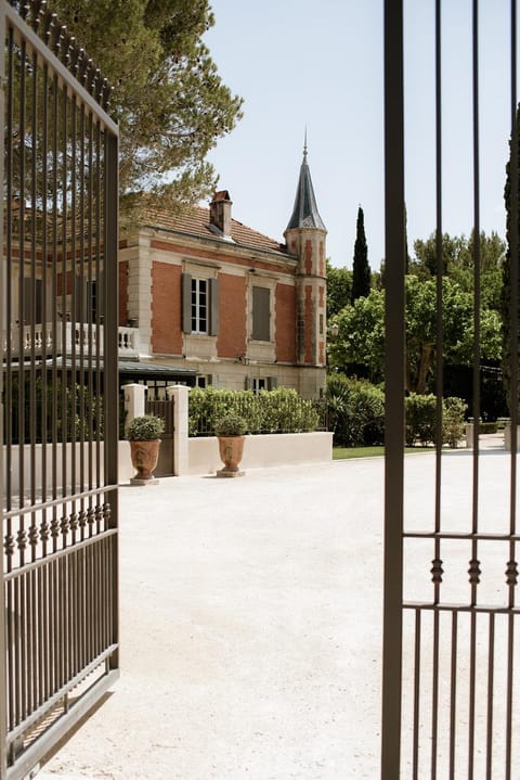 Mas d'Arvieux Bed and Breakfast in Tarascon