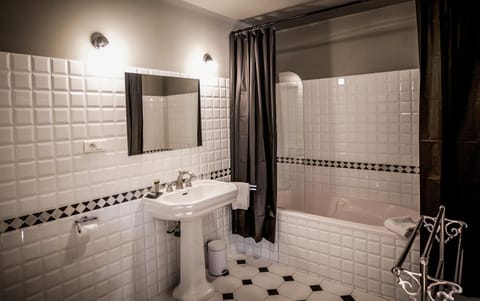 Mas d'Arvieux Bed and Breakfast in Tarascon