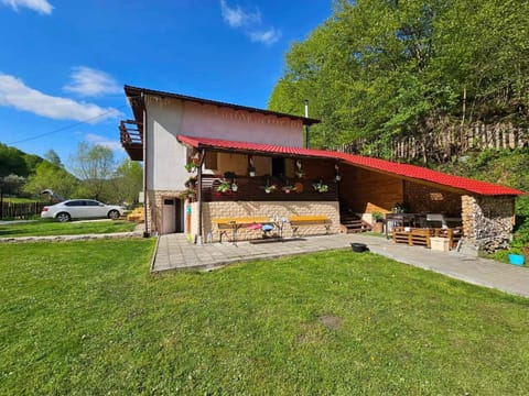 Property building, Spring