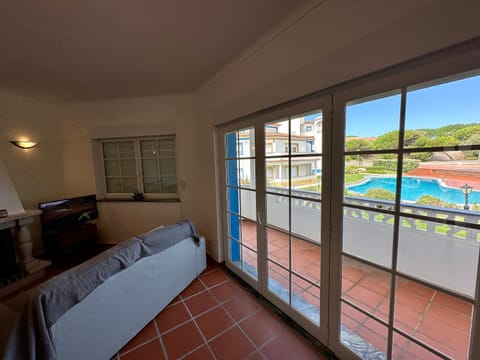 View (from property/room), Balcony/Terrace