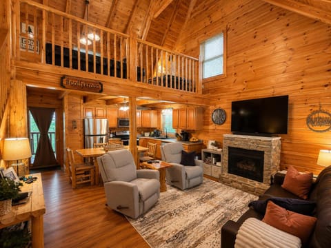 Kitchen or kitchenette, Living room, Photo of the whole room, Dining area, fireplace
