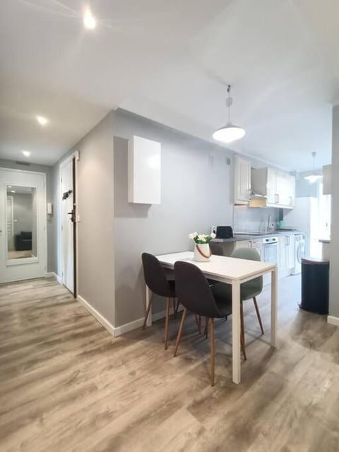 F4 avec vue mer / Flat with sea view 3 bedrooms Apartment in Nice